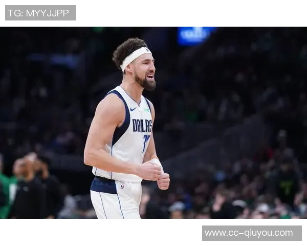 克莱迎来职业生涯第900场常规赛勇士生涯出战793场成就辉煌