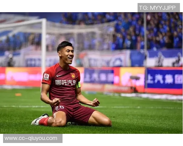 青岛媒体报道张呈栋回归西海岸董宇试训引关注 青岛媒体报道张呈栋回归西海岸董宇试训引关注