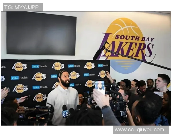 独行侠队愿意交易除弗拉格和欧文以外的所有球员 独行侠队愿意交易除弗拉格和欧文以外的所有球员