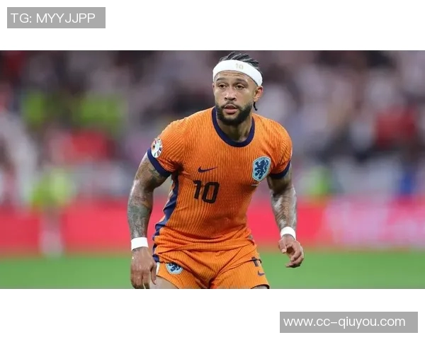 德佩替补席开怀大笑心态超好即便科林蒂安0-1落后依然乐观面对比赛